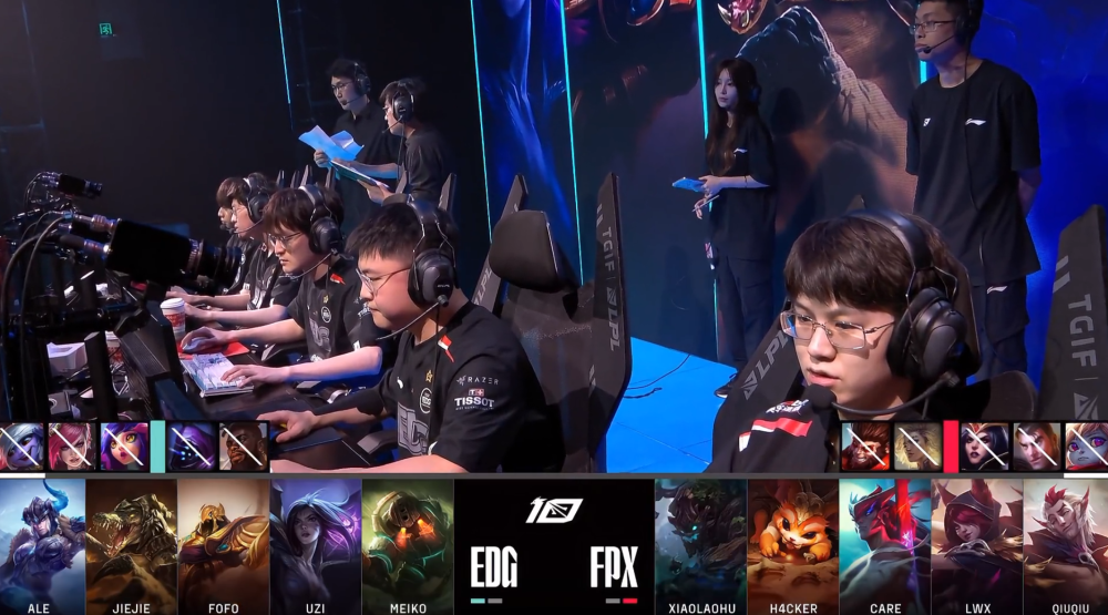 Uzi爆冷击败FPX，回归赛场引爆全场！